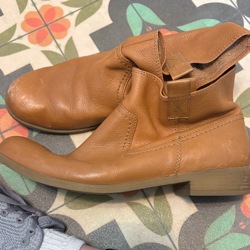 Nine West Tan ( Camel) Leather Women’s Boots - Picture 3 of 7